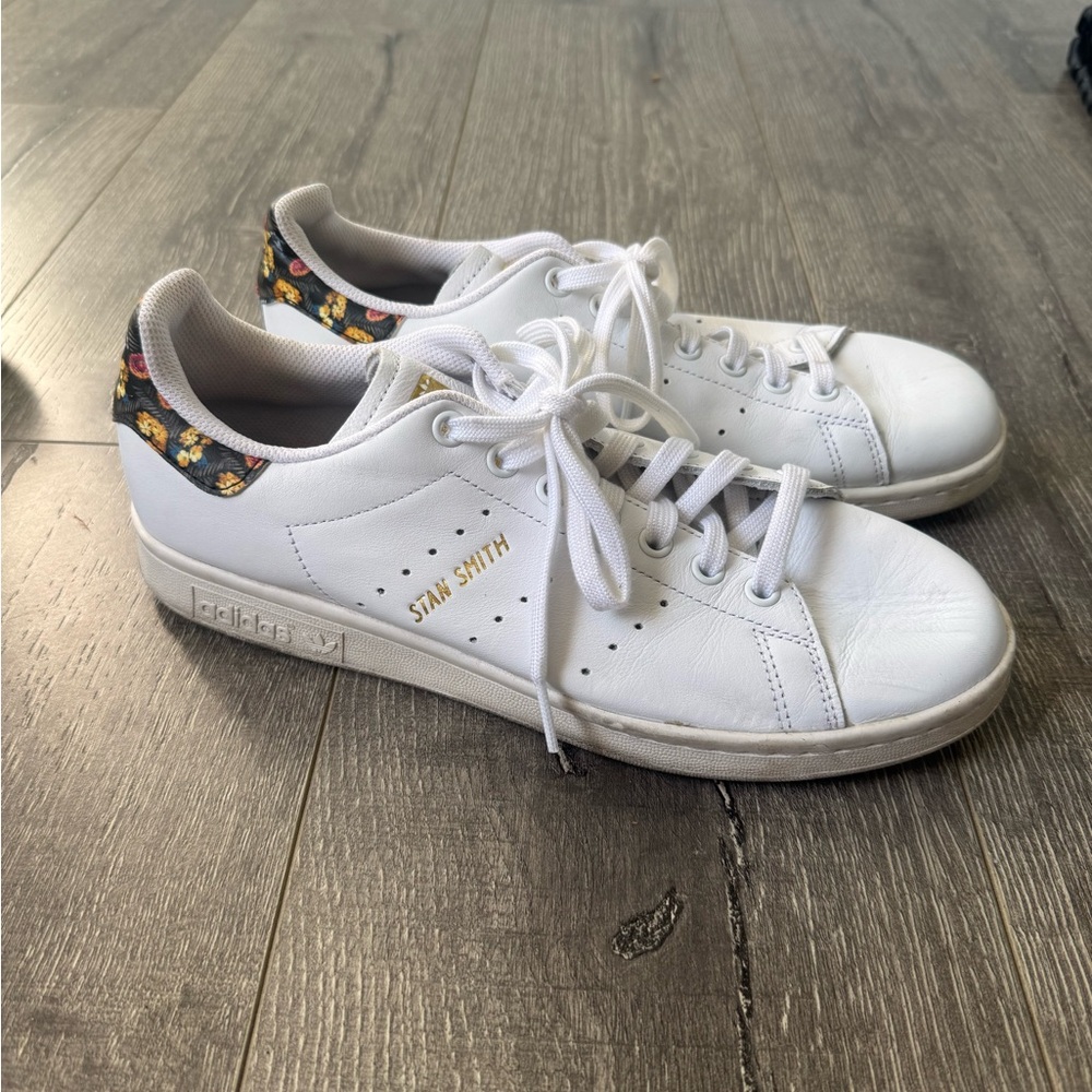 Adidas Stan Smith – White Floral Heel (Women’s)